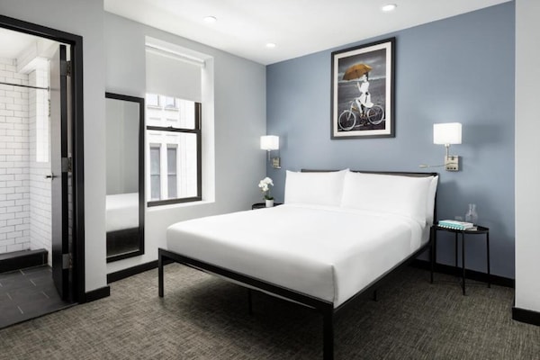 Foto van Toegankelijk comfort|Queensize bed |Times Square - Vakantiehuis in New York - BedRoom