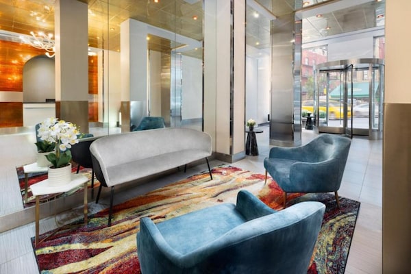 Foto van Toegankelijk comfort|Queensize bed |Times Square - Vakantiehuis in New York - FloorPlan