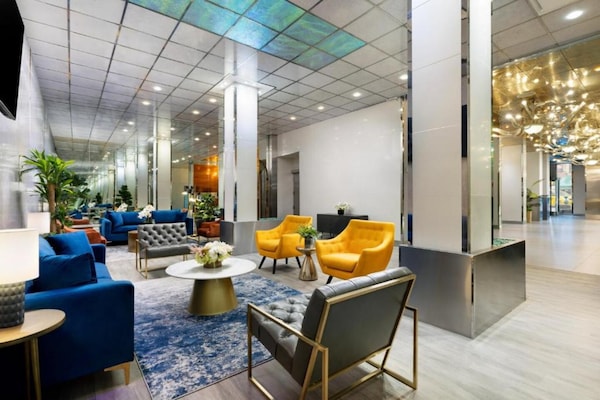 Foto van Toegankelijk comfort|Queensize bed |Times Square - Vakantiehuis in New York - FloorPlan